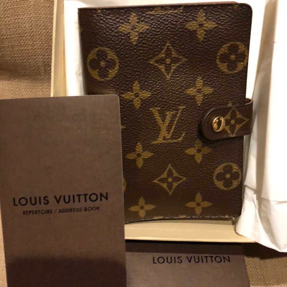 Louis Vuitton repertoire/address book new in box